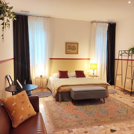 Loft Loggia Al Santo Apartment Padova Bagian luar foto